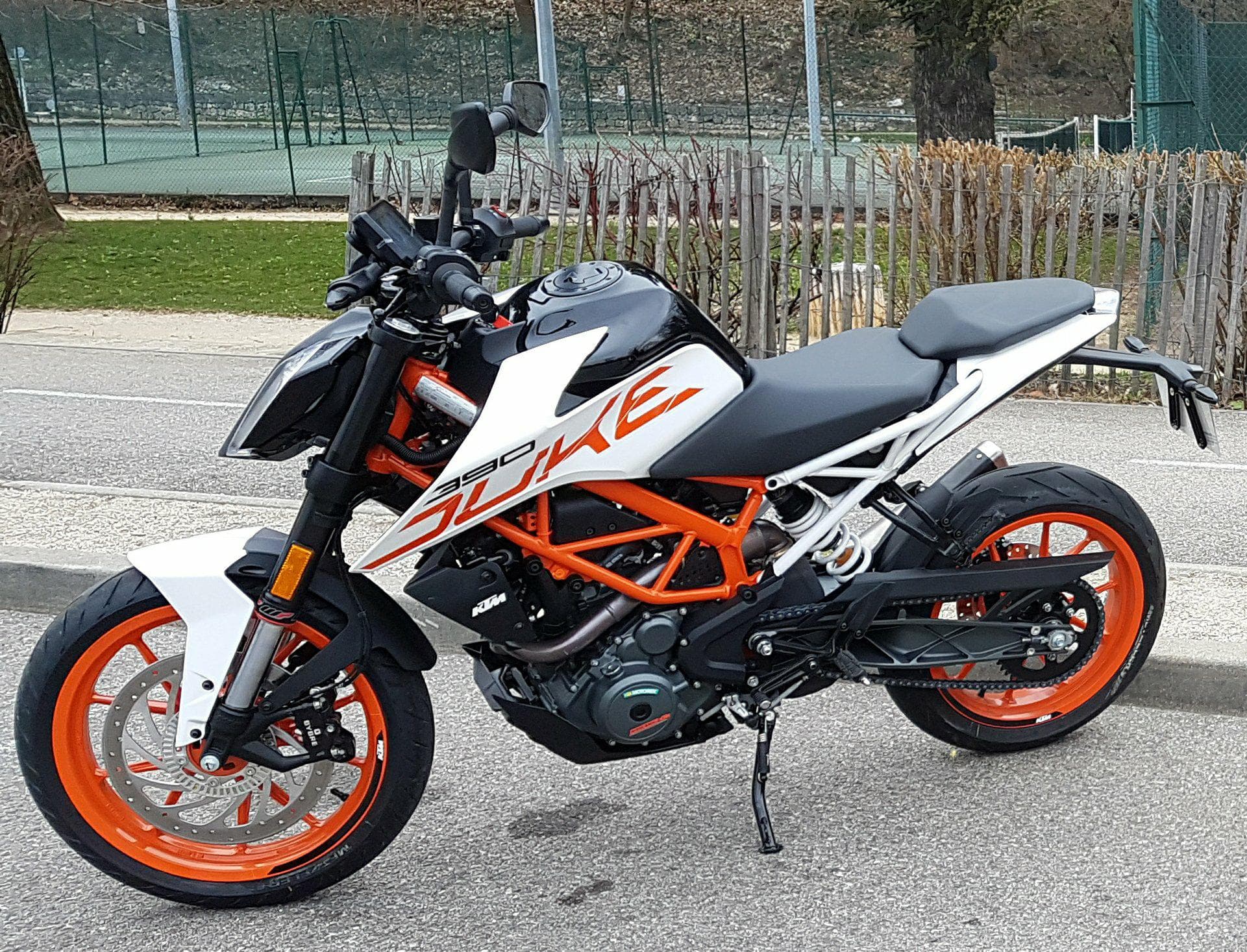 Kawasaki Z400 2023